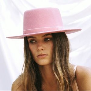 Lack of Color rose boater